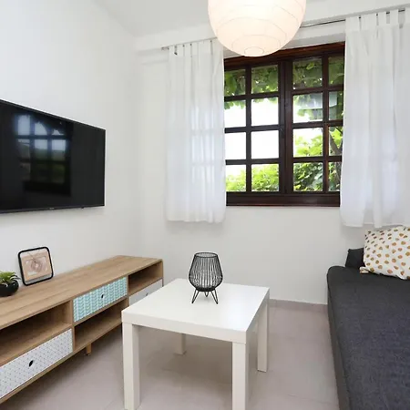 Apartment Lina Rabac Exterior photo